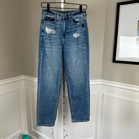 American Eagle Mom Straight Leg Jeans Size 4 - Picture 1 of 9